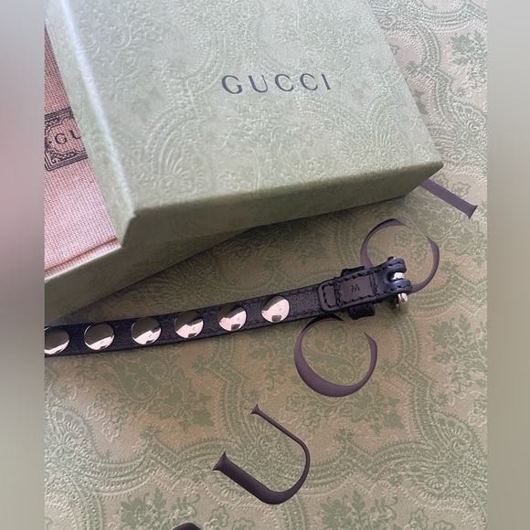New GUCCI
Studded Leather Wrap Black Bracelet - Picture 7 of 14